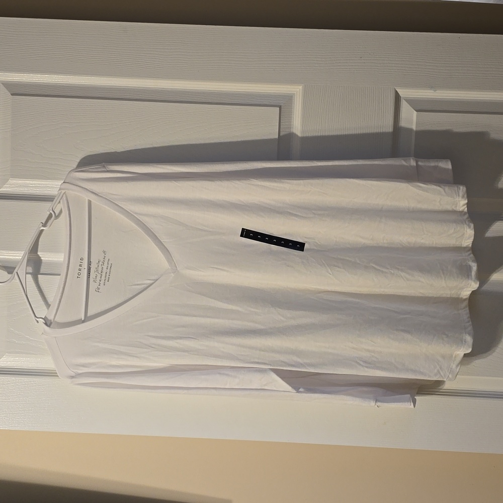 Torrid v-neck long sleeve tshirt